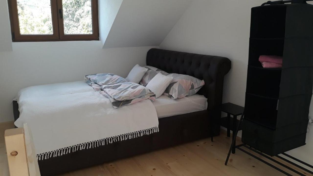 Apartmani Jovanovic เปรูชาซ ภายนอก รูปภาพ