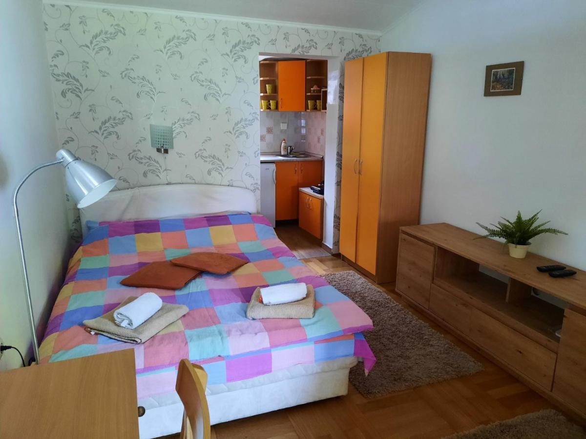 Apartmani Jovanovic เปรูชาซ ภายนอก รูปภาพ