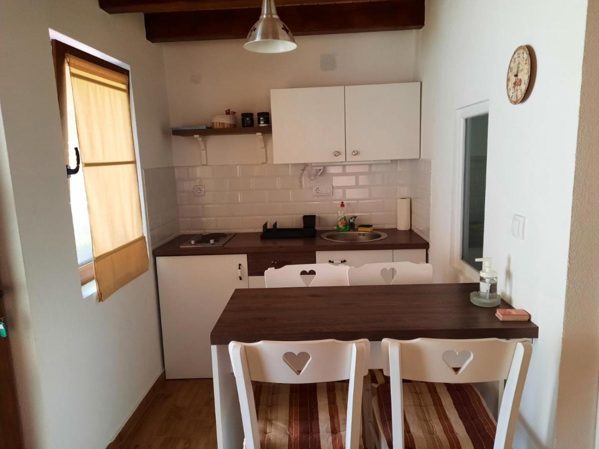 Apartmani Jovanovic เปรูชาซ ภายนอก รูปภาพ