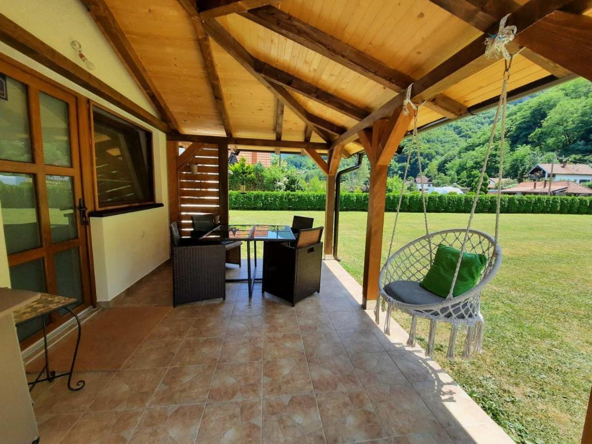 Apartmani Jovanovic เปรูชาซ ภายนอก รูปภาพ