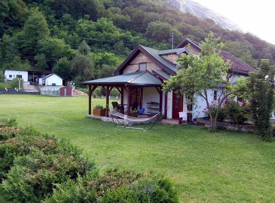 Apartmani Jovanovic เปรูชาซ ภายนอก รูปภาพ
