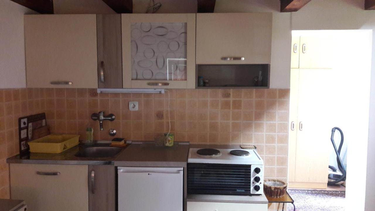 Apartmani Jovanovic เปรูชาซ ภายนอก รูปภาพ
