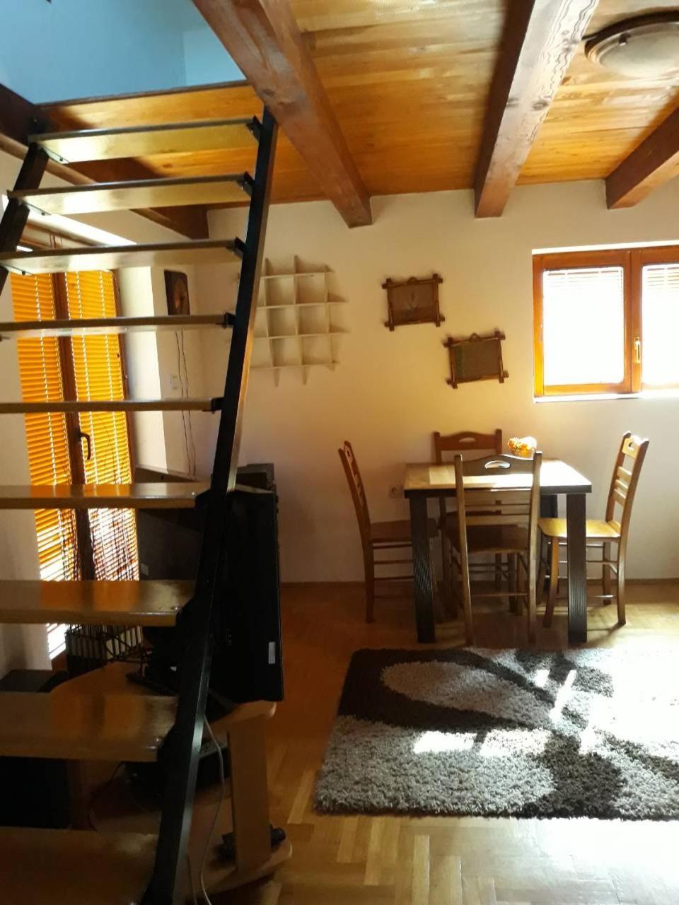 Apartmani Jovanovic เปรูชาซ ภายนอก รูปภาพ