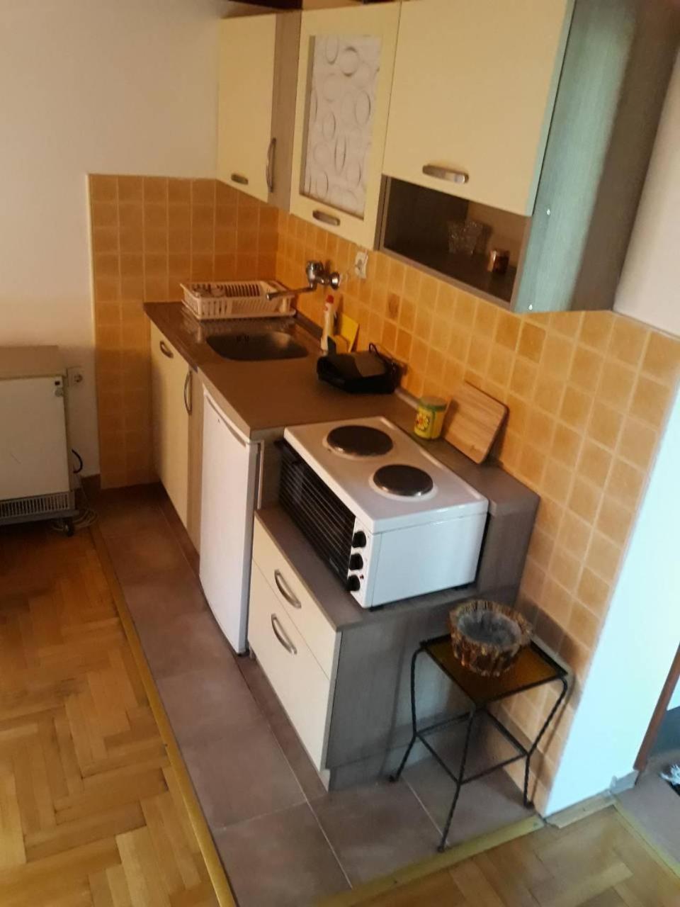 Apartmani Jovanovic เปรูชาซ ภายนอก รูปภาพ