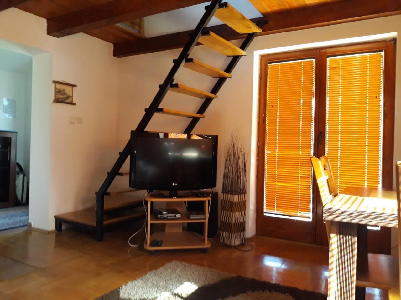 Apartmani Jovanovic เปรูชาซ ภายนอก รูปภาพ