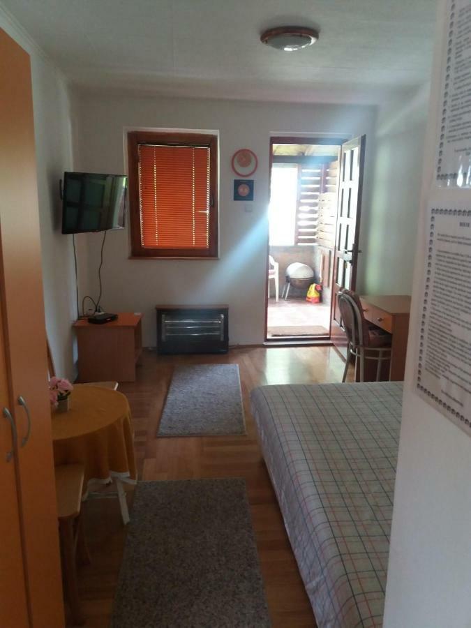 Apartmani Jovanovic เปรูชาซ ภายนอก รูปภาพ